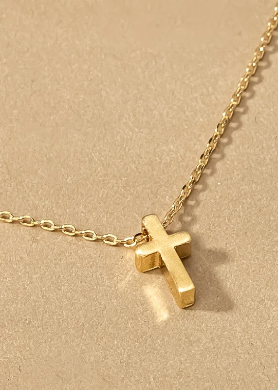 Stylish necklaces and pendants with diamonds for a glamorous and elegant look-Gold Cross Pendant Necklace