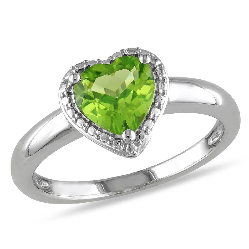 Rings with oxidized silver for antique appeal -Miadora Sterling Silver Peridot Heart Ring