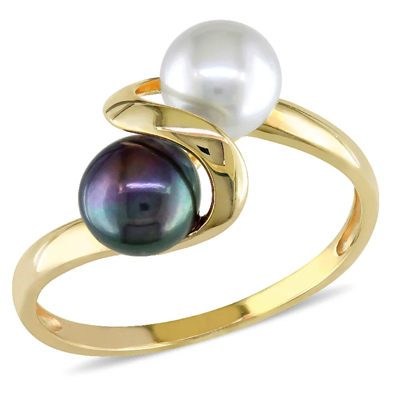 Rings with polished jade for smooth calm -Mimi & Max White and Black Cultured Freshwater Pearl Ring in 10k Yellow Gold